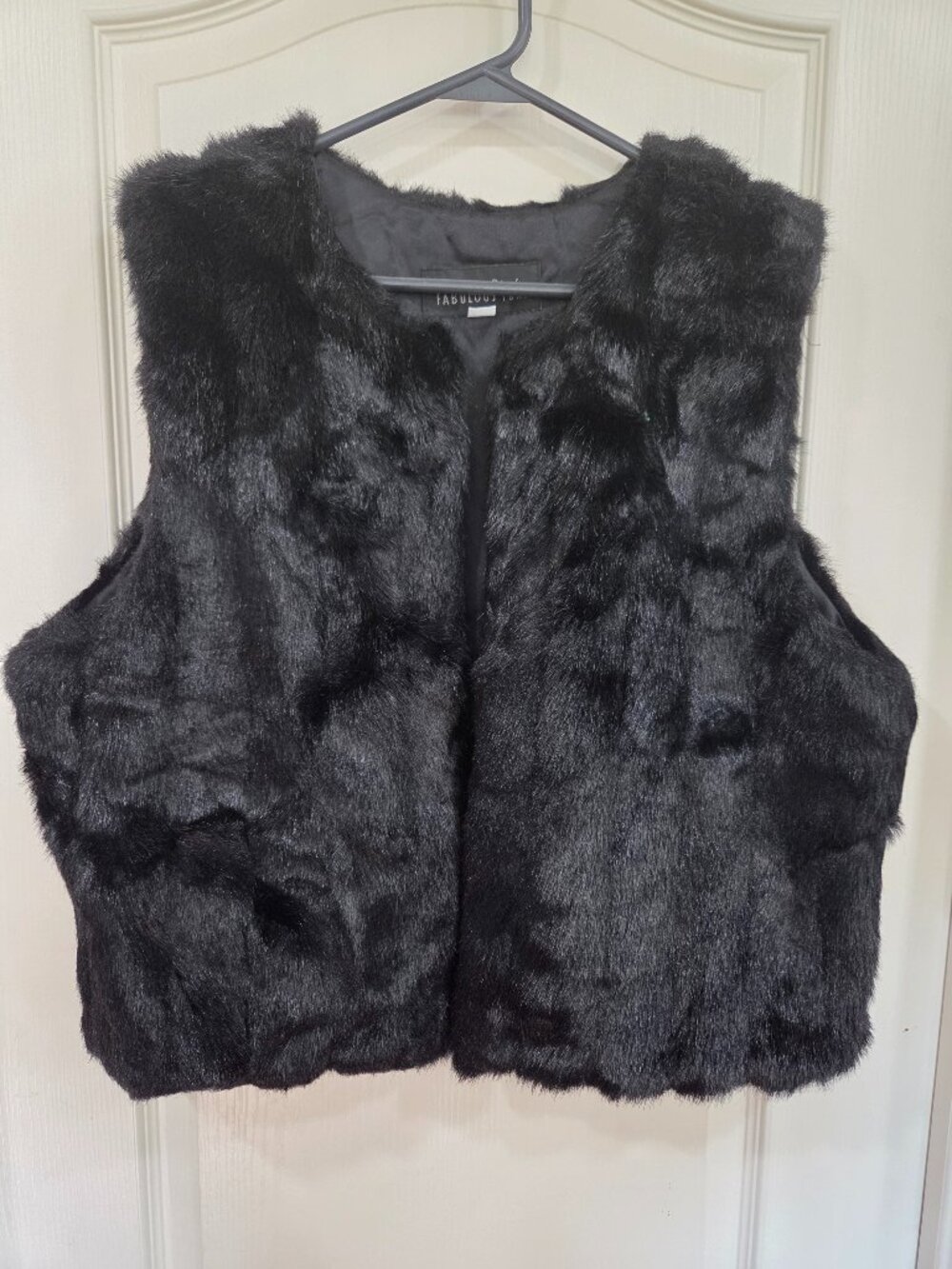 Donna Sakyers' Fabulous Furs Black fur Vest. i